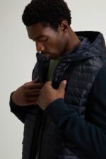 Allen Hybrid Jacket in Ripstop Nylon - Men - Blue